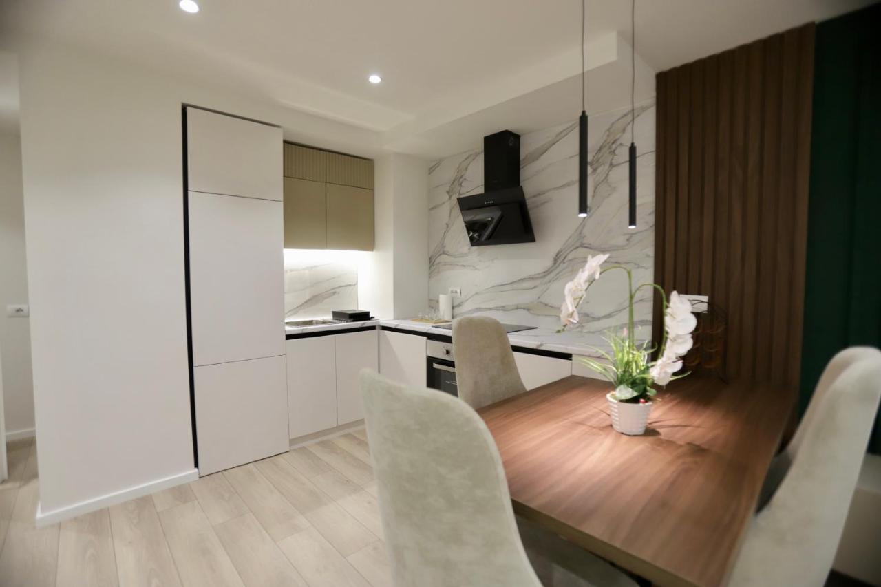 La Grand - New Bazaar Apartment Tirana Exterior photo